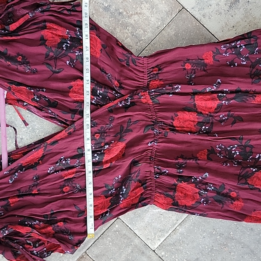 Band of Gypsies Morgan Wide Leg Floral Jumpsuit Burgundy with Roses Sz M - Picture 13 of 15